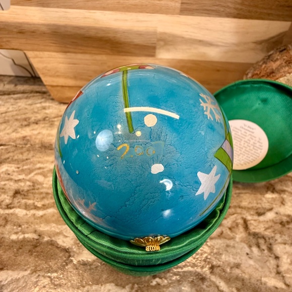 Pier 1 Li Bien 2007 Santa Christmas Glass Ornament Hand Painted w/storage box 4" - Picture 6 of 14